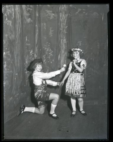 Photograph of Two children from St. Louis